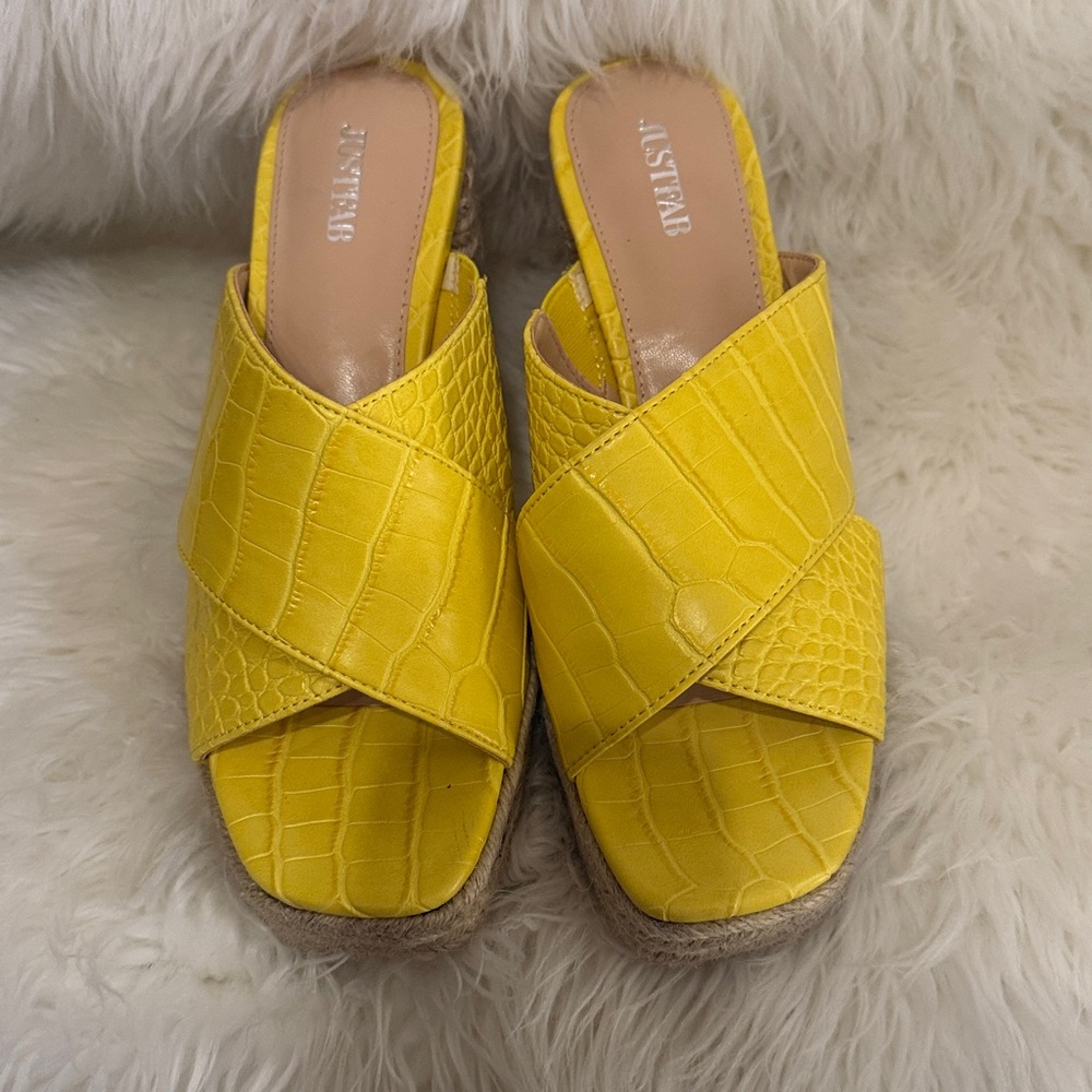 JustFab Yellow Croc Embossed Espadrille Mule Heels Size 9 - Picture 2 of 7
